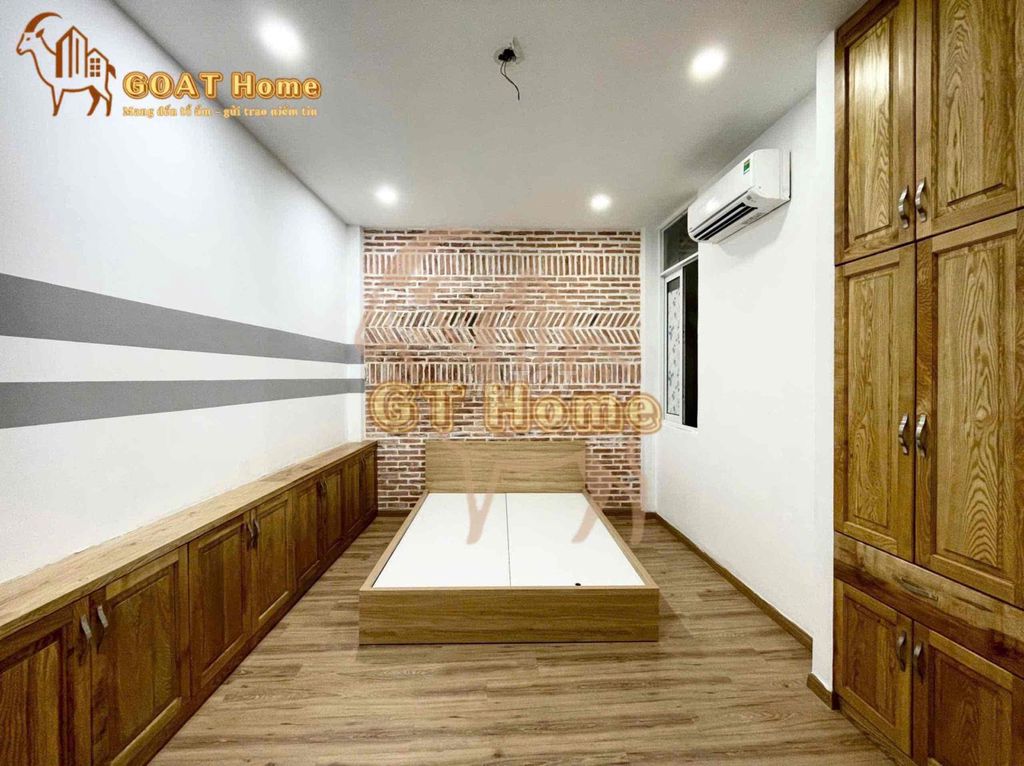 A kitchen bedroom - open windows