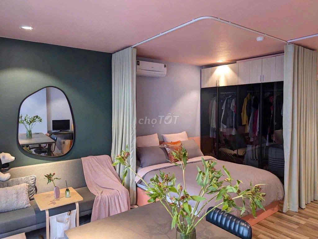 Rent a brand-new balcony in Cao Thắng Third County with T10 taste.