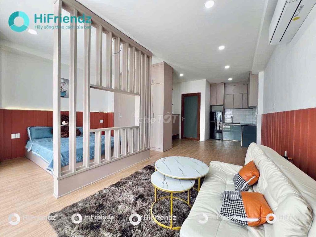 Rent a super-beautiful balcony in Trần Quang Khải County. 1 T10.