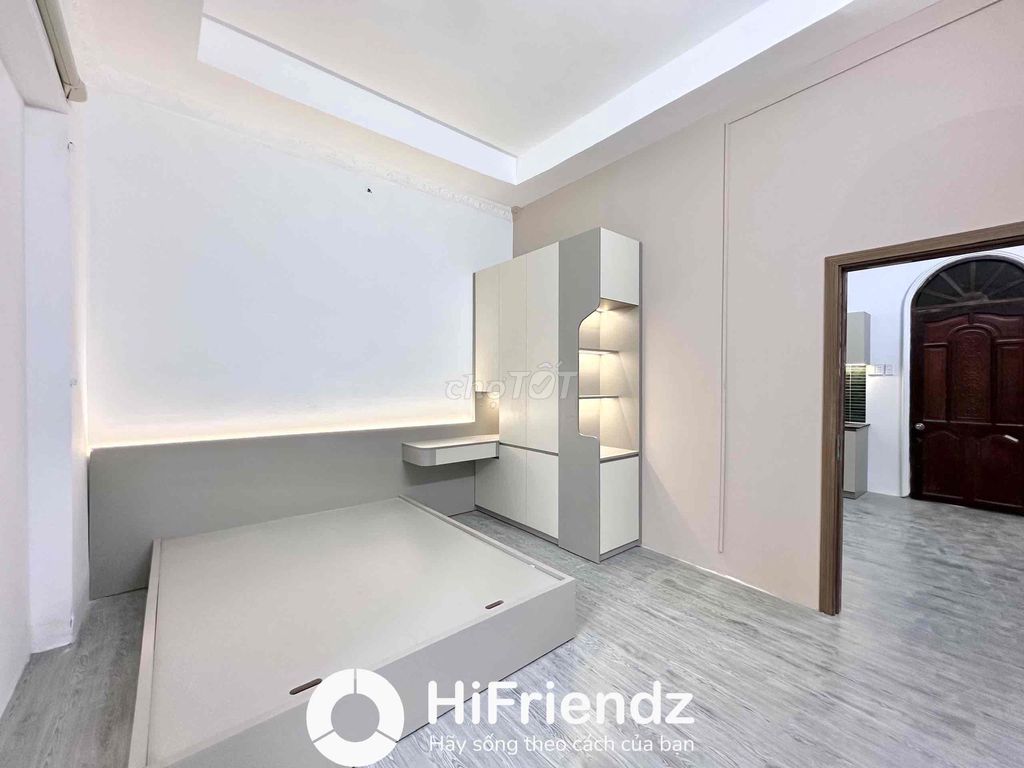 The 1st Bedroom built Full Seven Right around the Round of Funlin