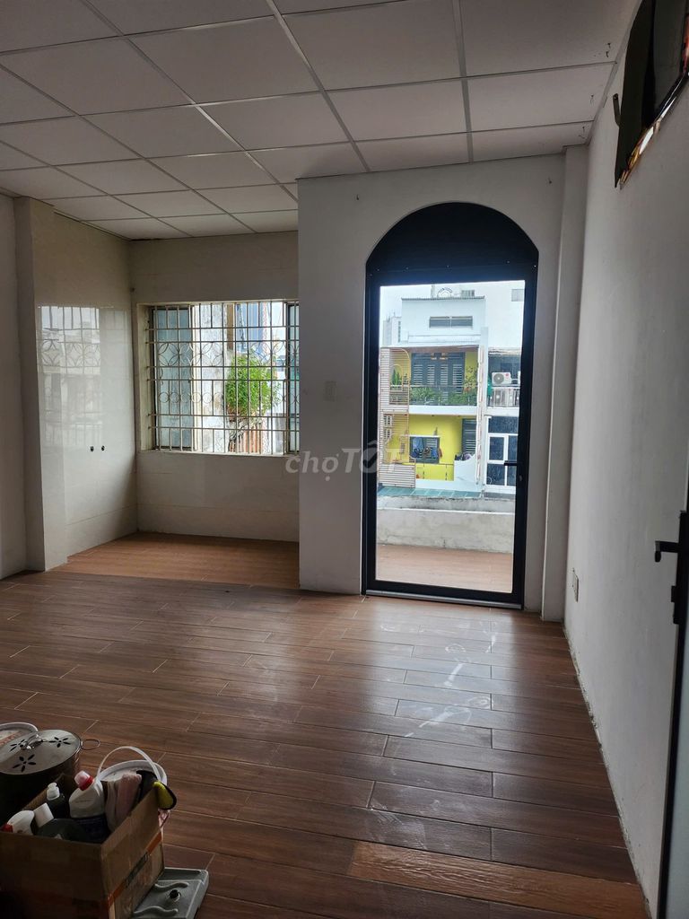Rent 189 A Lê Văn Sỹ, level 4th, 40 million refrigerators.
