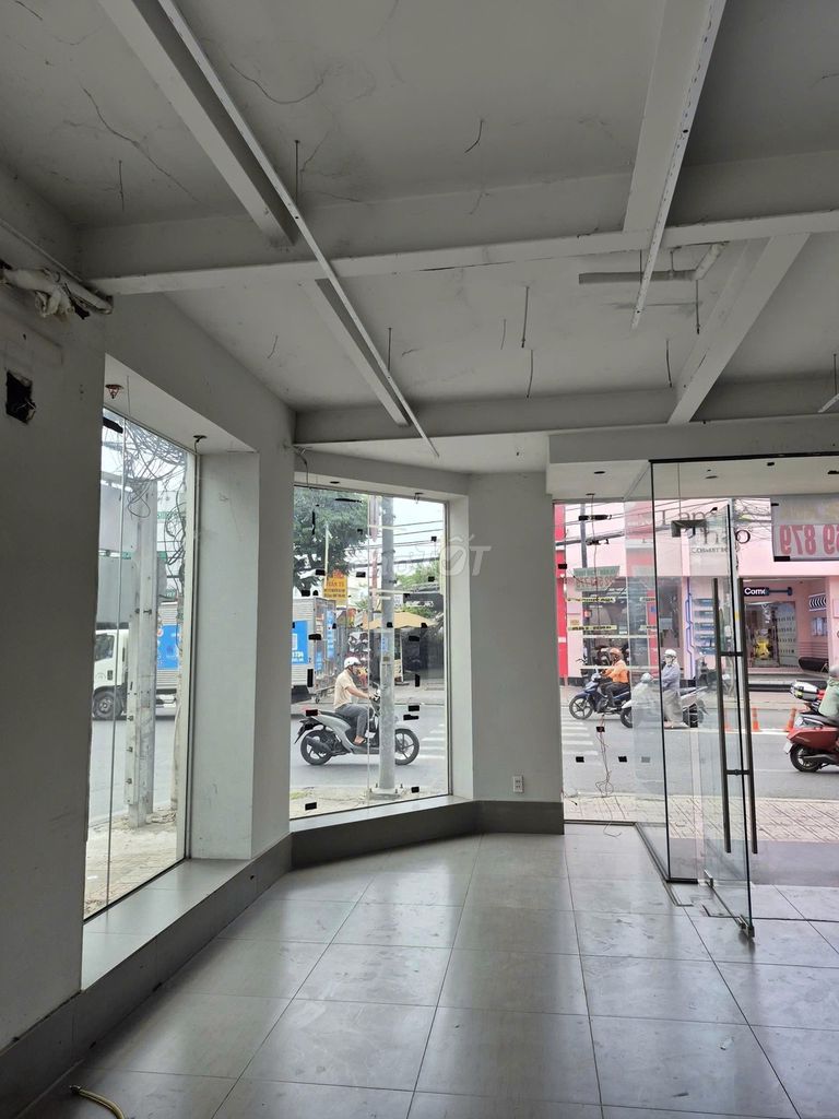 Rent the corner 2/3 Nguyễn Thị Thập, District 7-- 9.8 M, 150 million