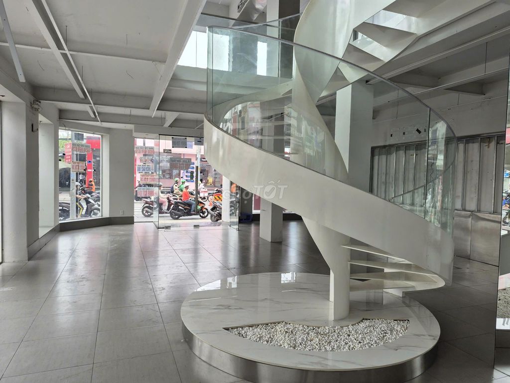 Rent the corner 2/3 Nguyễn Thị Thập, District 7-- 9.8 M, 150 million