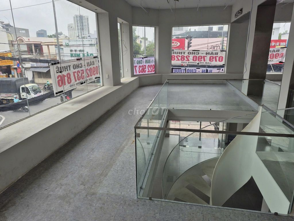 Rent the corner 2/3 Nguyễn Thị Thập, District 7-- 9.8 M, 150 million
