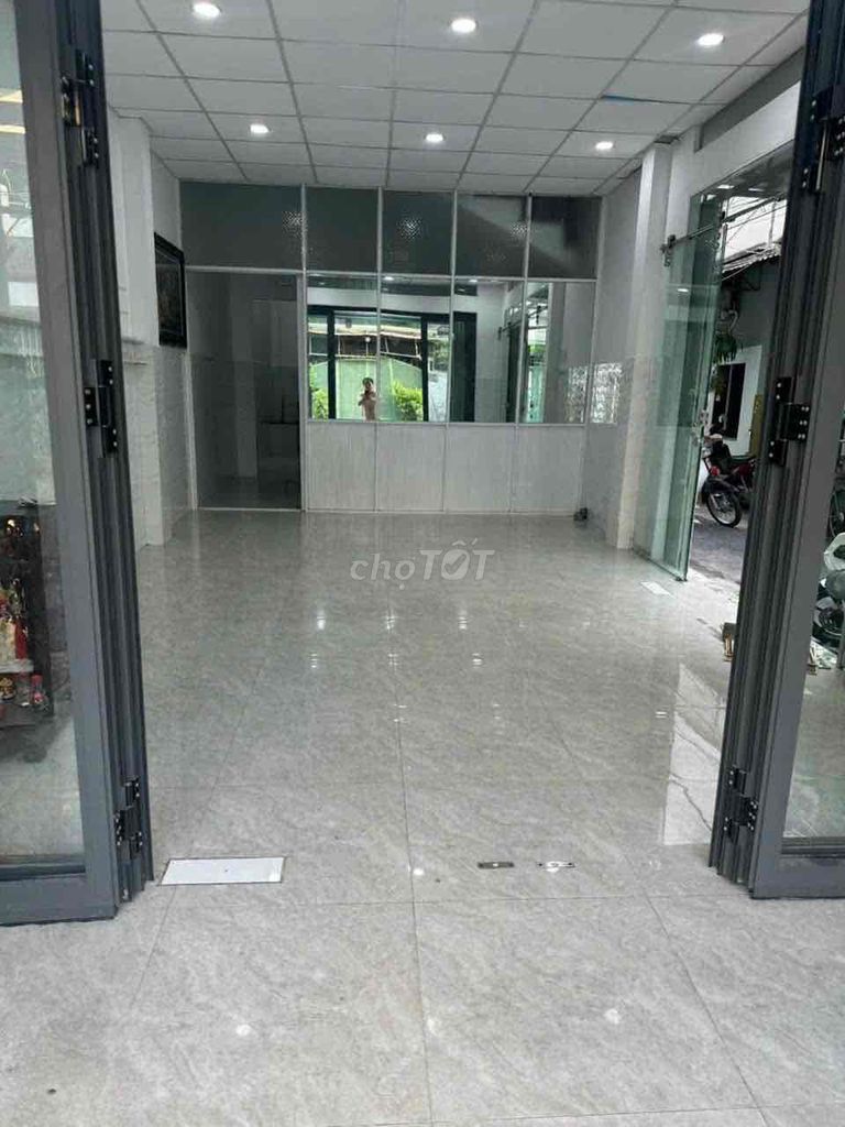 Qq110-7. 9 Gò Vấp, 4 x 15th floor. 2 bedroom 2 toilets, 7000 leather.