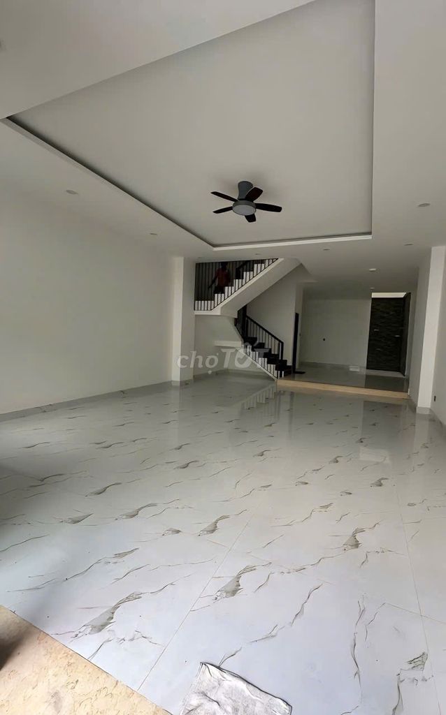 Need to rent a house across from 6 m. 83 B. Hòa Hưng-7. 12th District 10