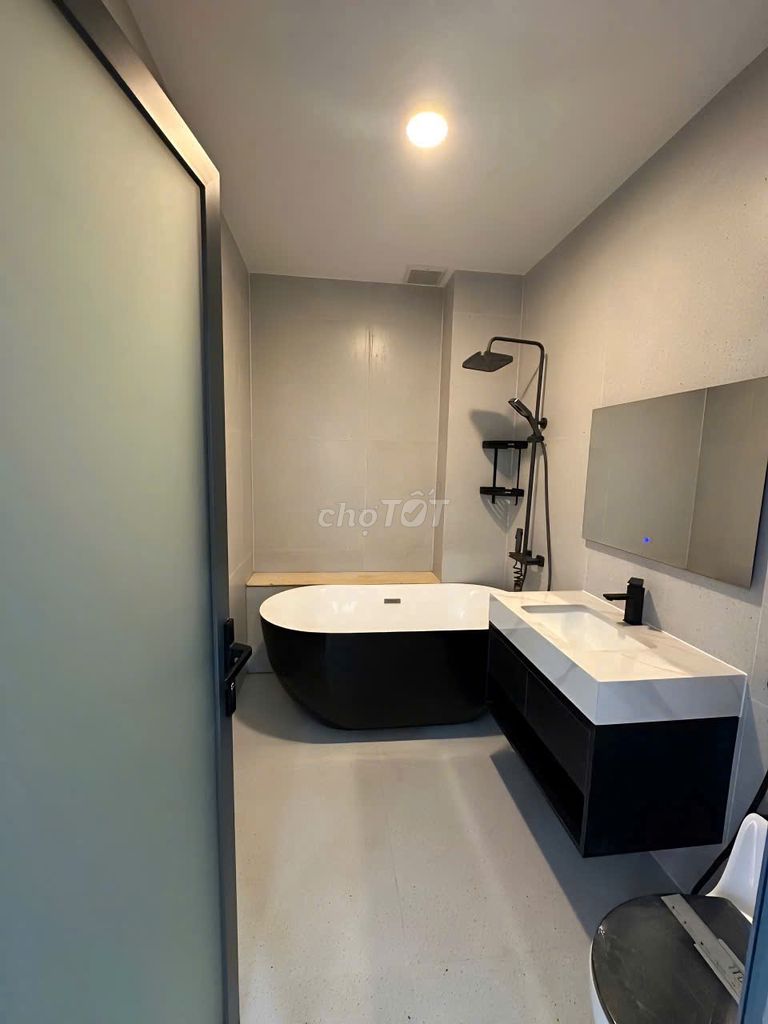 Need to rent a house across from 6 m. 83 B. Hòa Hưng-7. 12th District 10