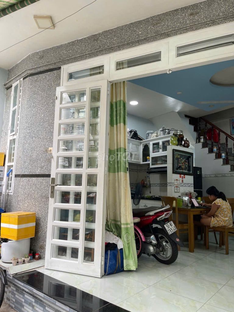 Renting Phan Cát Tựu, Bình Tân