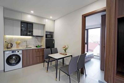 Two bedrooms near the house, clear to the airport and central district.