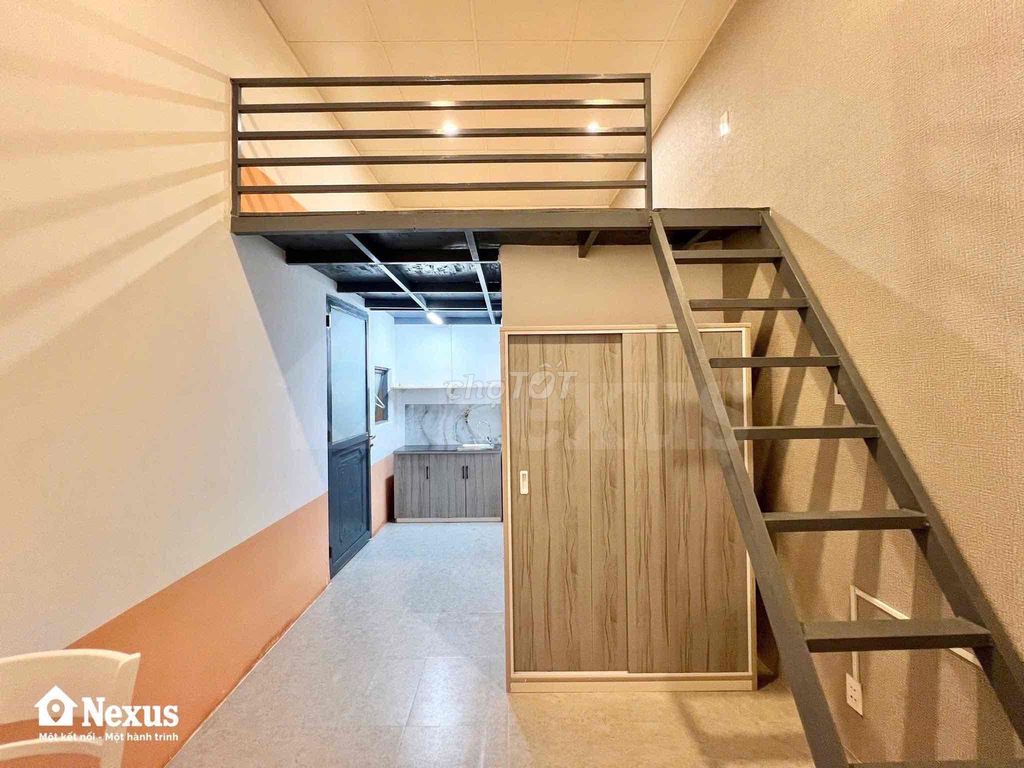 The suite has a full house of 1746 District 16 next to Võ Văn Kiệt.