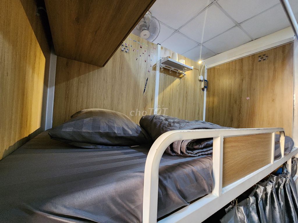 A bed in six women's room. A million a month. Red home.