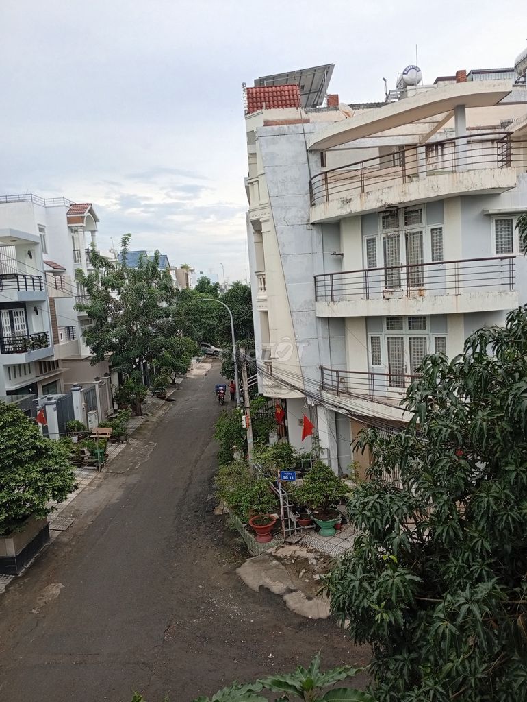 The An Lạc suite is nice and cool.