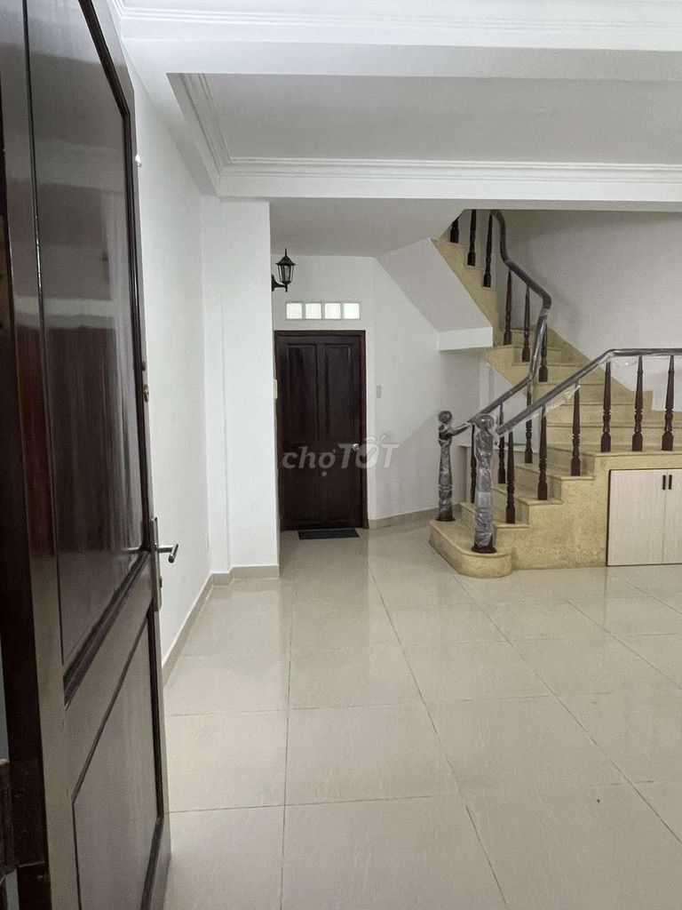Hall cmt8 2 bedroom 3 toilets