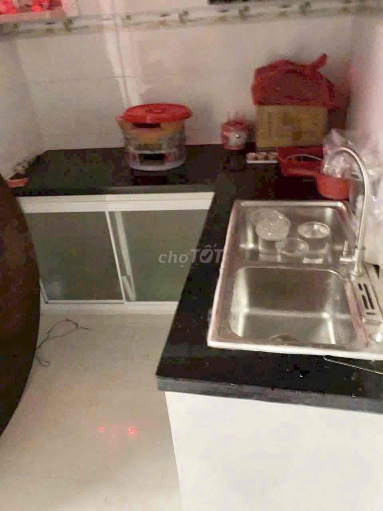 4 x 8 m 1st floor (2 bedroom 1 toilet) 4 meters down. 1/ Phạm Phú Thứ. District 6
