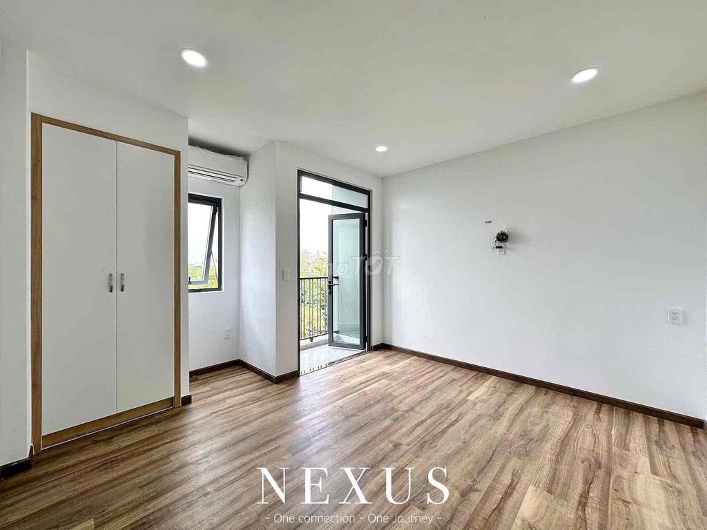 The Banconl studio building is full of its 32 meters wide, Vườn Lài, District 12.