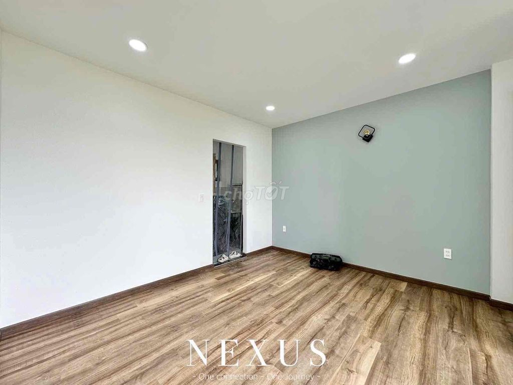 The Banconl studio building is full of its 32 meters wide, Vườn Lài, District 12.