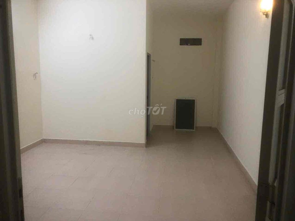 Rent Ni Sư Huỳnh Liên-710 pb. area: 4 meters x 14 meters 2 floors cost 14 million