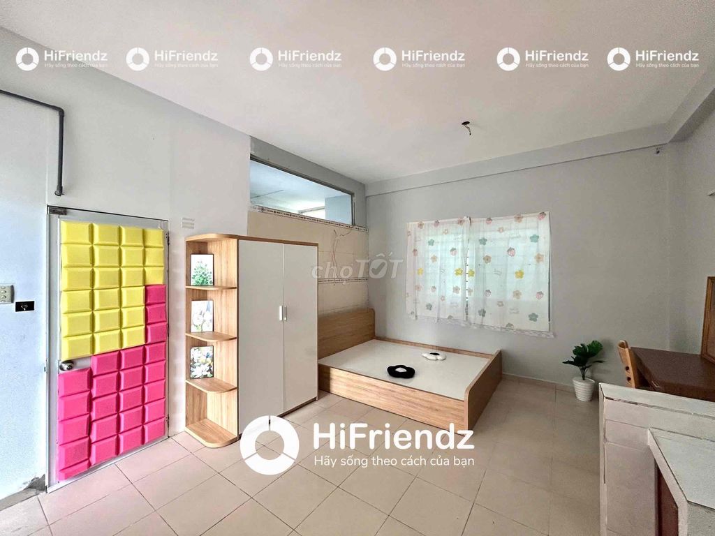 The cheap balcony suite, District 6 right here, is Hồng Bàng.