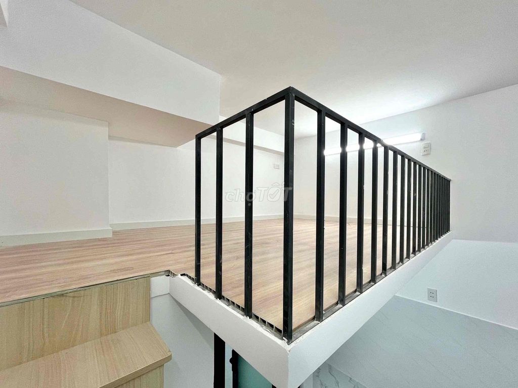 A cheap student's room at the University ofVenishing.