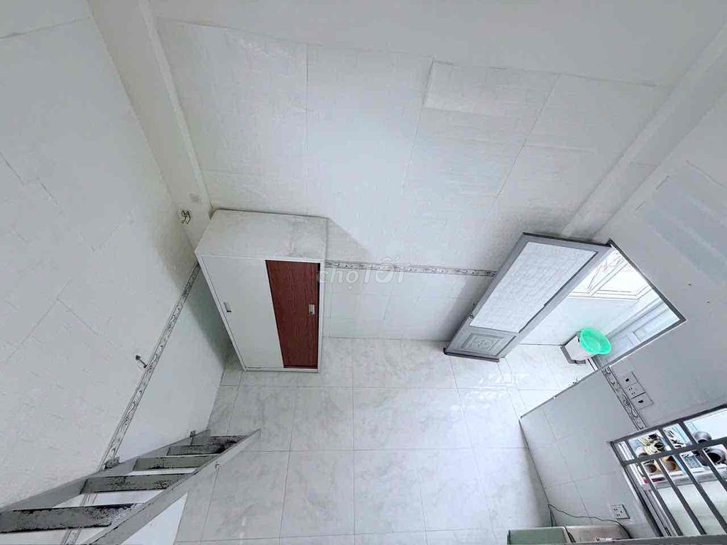 Rent a full interior guard near aeon Tân Phú new market.