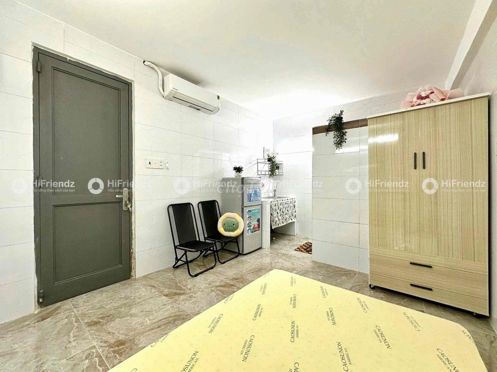 Rent rooms, furniture, peace, fresh, new.