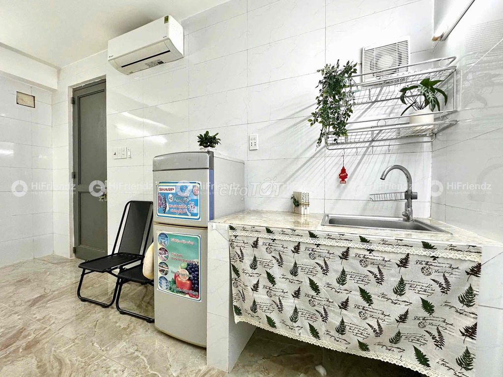 Rent rooms, furniture, peace, fresh, new.