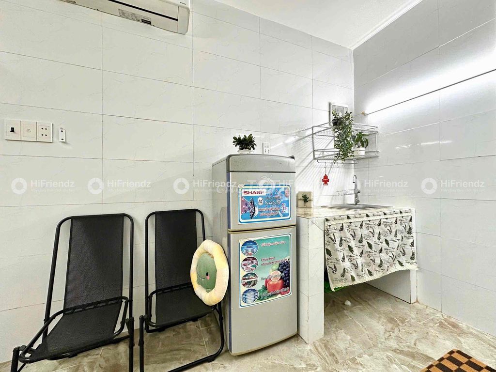 Rent rooms, furniture, peace, fresh, new.