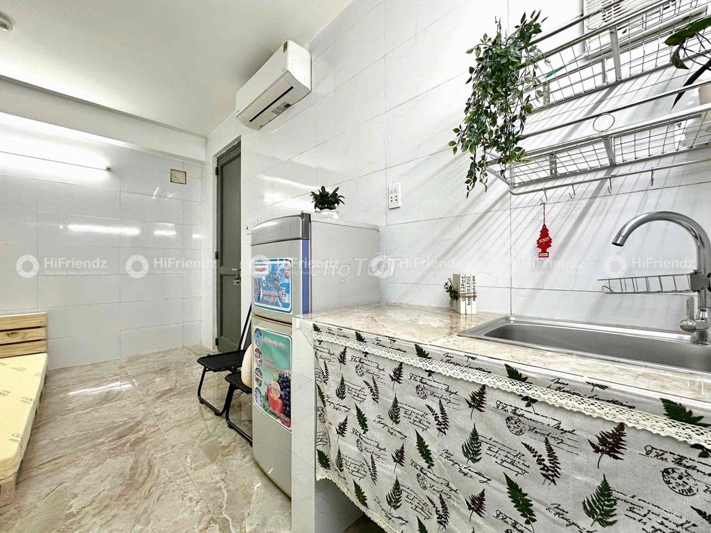 Rent rooms, furniture, peace, fresh, new.