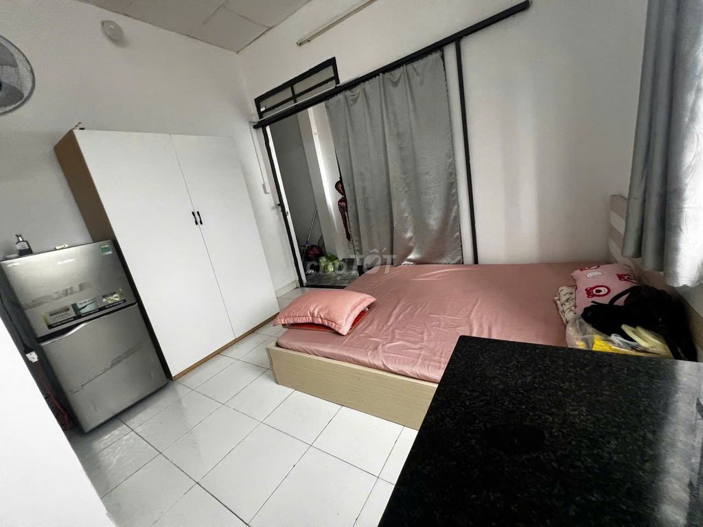 [pass] Hoàng Sa Hotel -- 3rd District --