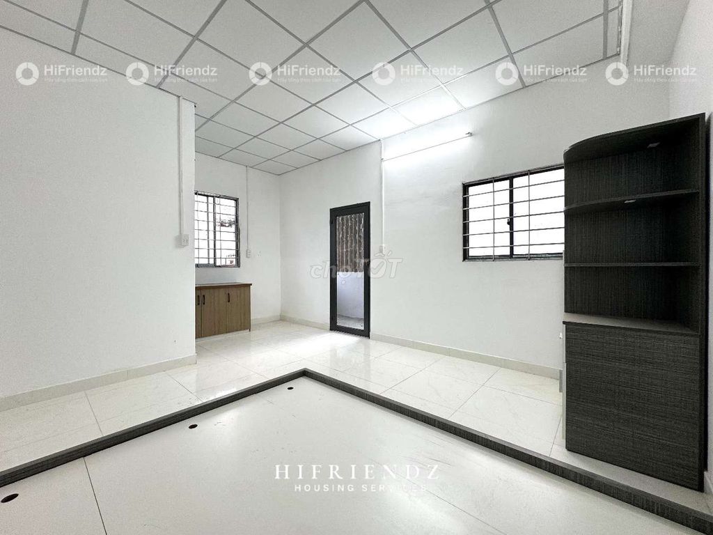 Newly built rooms at 3 4 friends are comfortable near Hồng Bàng University.