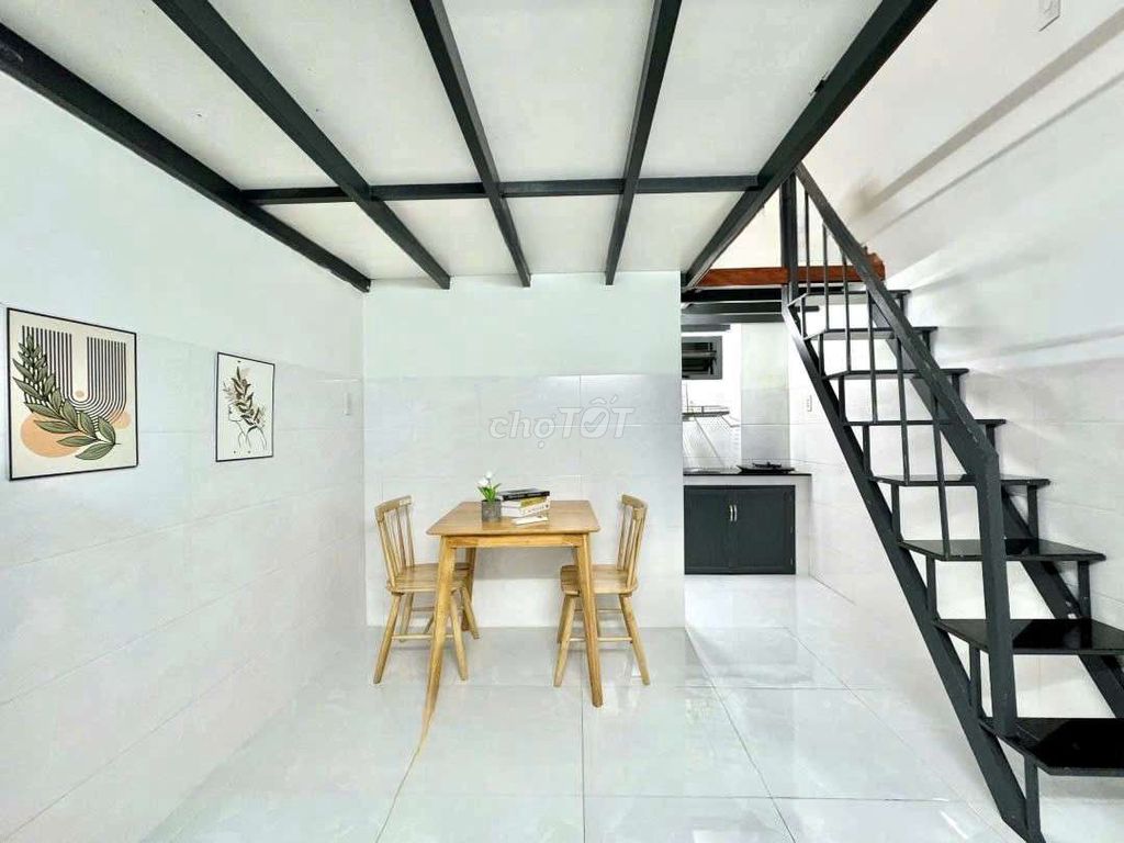 Full interior, with guard, mid-Jerm