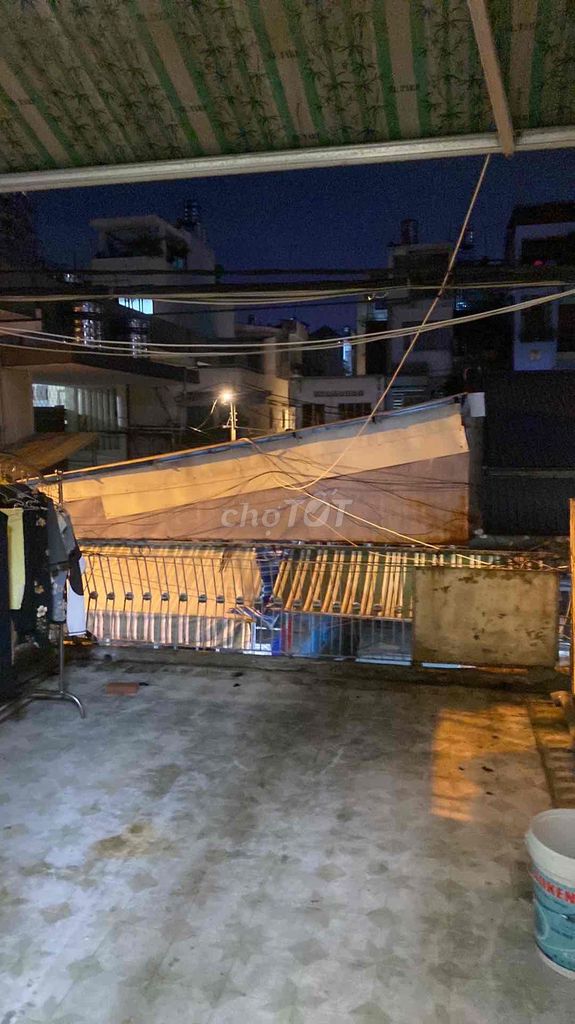 Get a room for women right in front of Phú Nhuận.