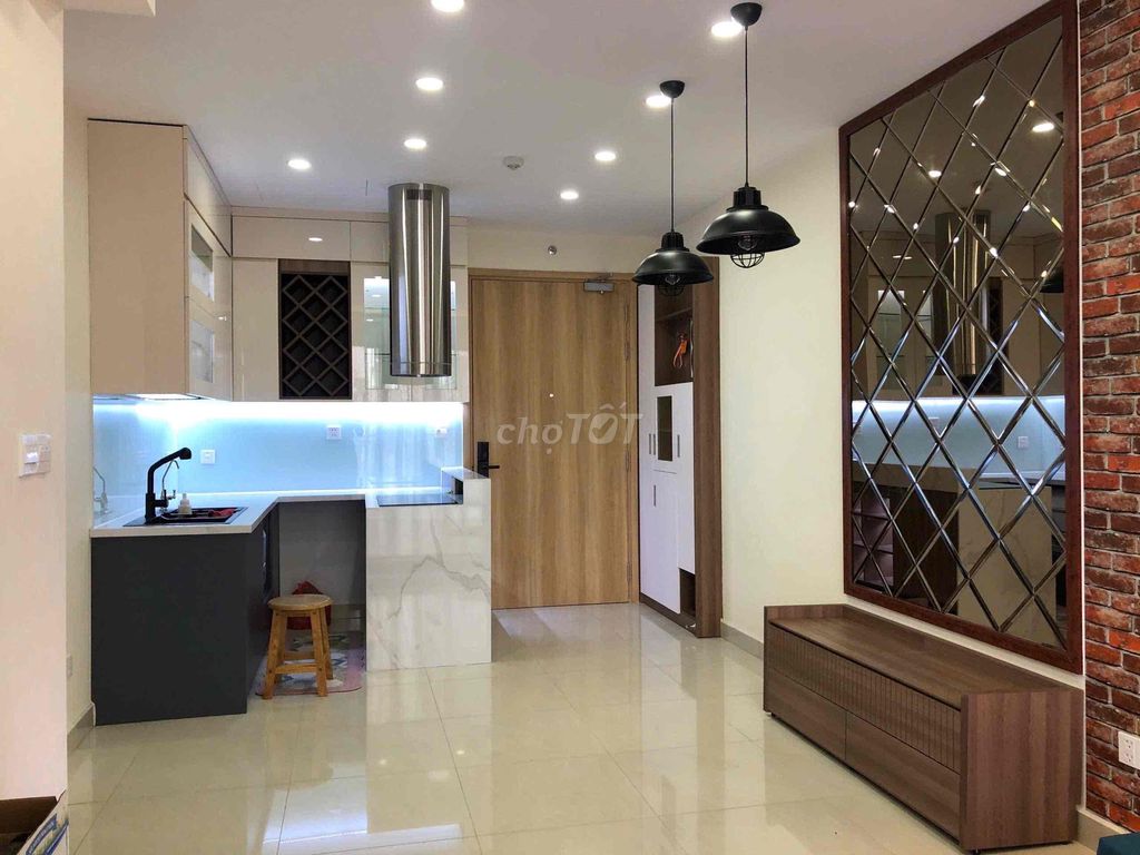 Celadon emerald good price 71 M2 bedrooms 2 full-size toilets 15 million a month.