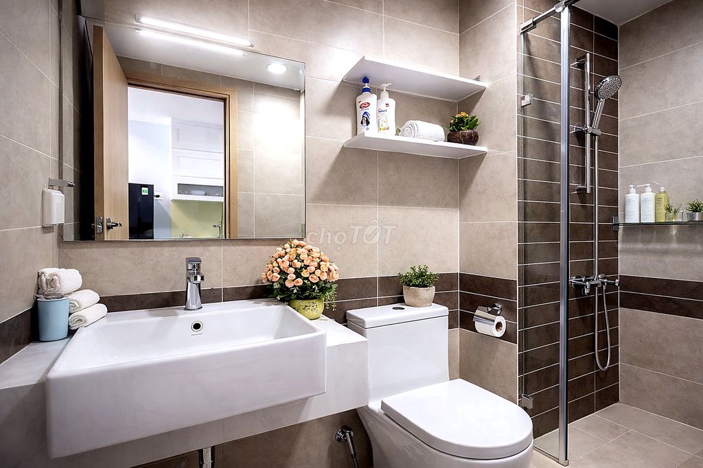 Rents for Studio River Gate District 4, 30 meters, furniture, 15 million.