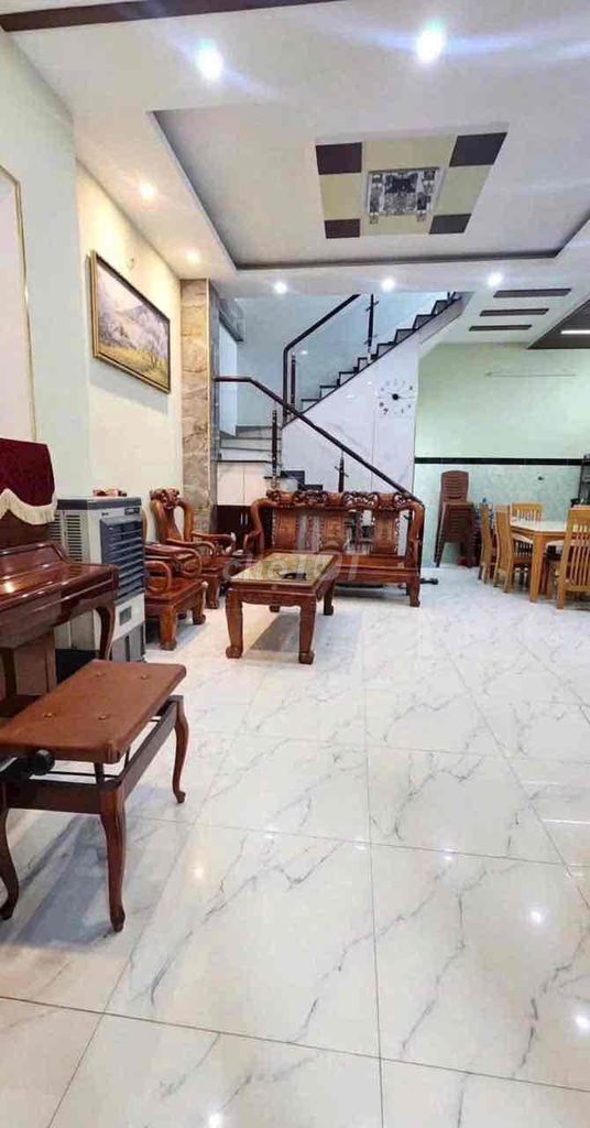 It's the owner who rents two blocks of Bình Thành, P Bình Hưng Hoà B,
