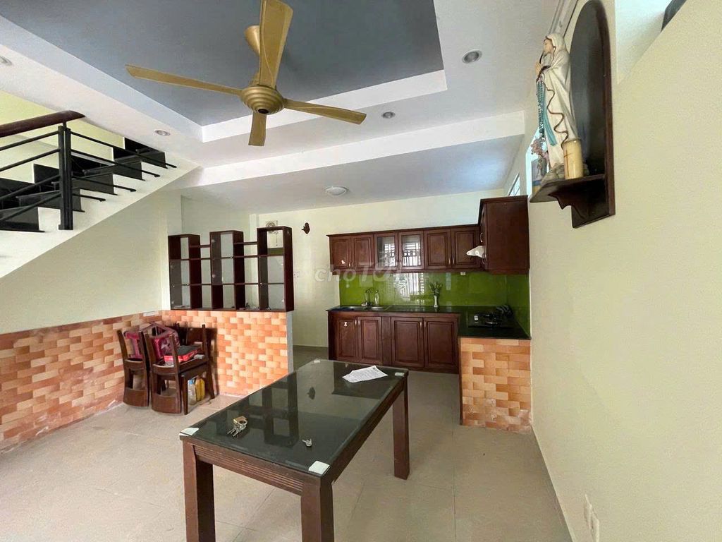 Rent Bành Văn Trân Alley, 4 bedrooms, 4 toilets 13 million