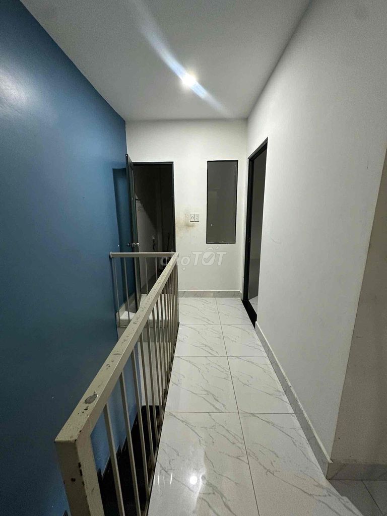 Rent a one-story apartment, two bedrooms, two v: cmt8707th Street.