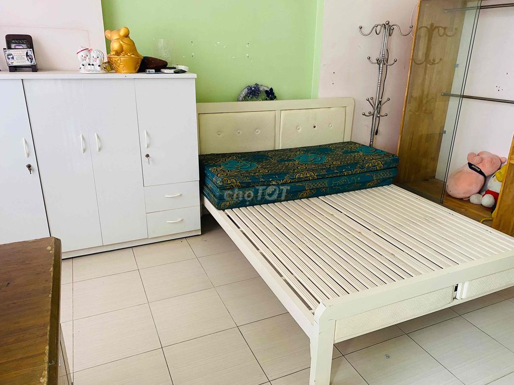 Renting 12 Qq019.