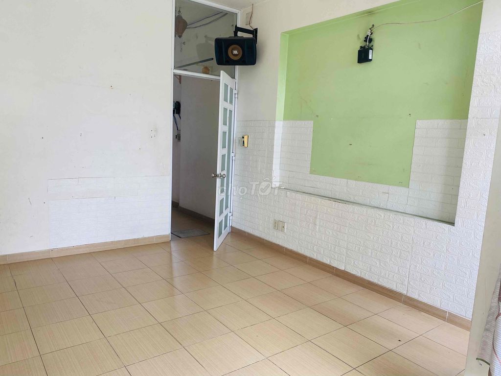 Renting 12 Qq019.