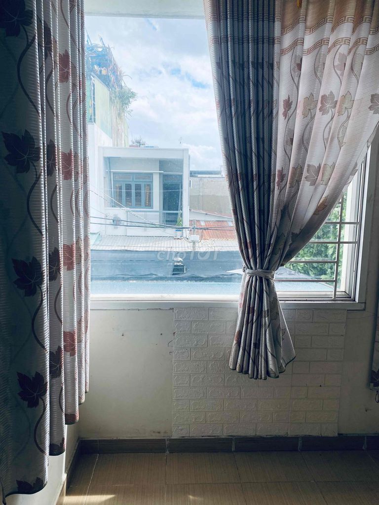 Renting 12 Qq019.