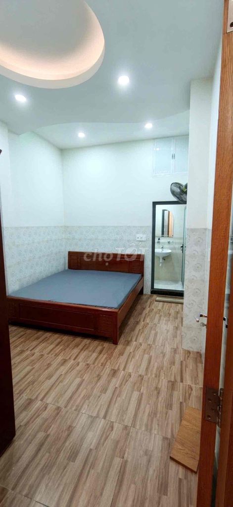 Rent a nice, cheap apartment at 4 x16 3 bedrooms for 10,5 months.
