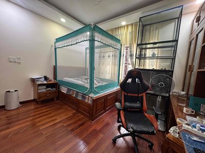 Rent a full block of Bình Lợi, four bedrooms, five toilets. 30 million a month.