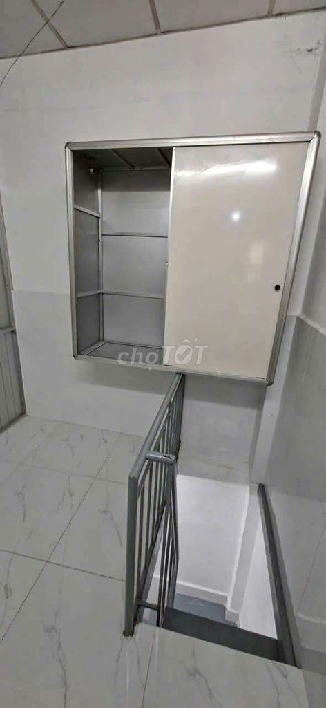 Renthouse in Lạc Long Quân District 11