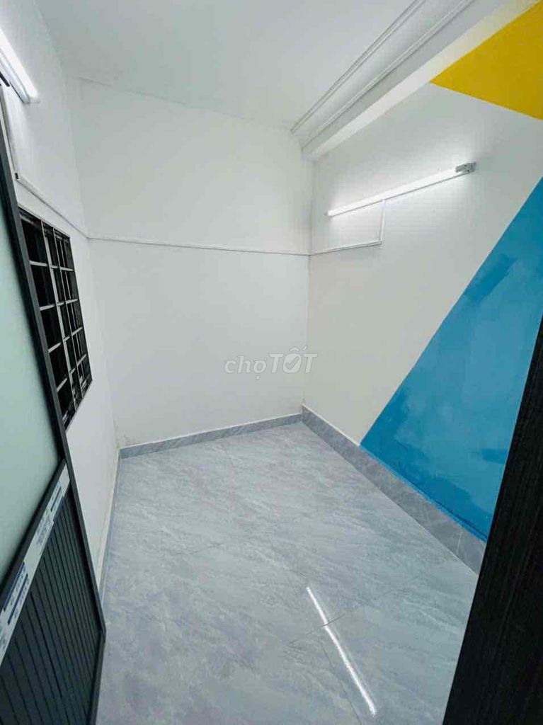 Two bedrooms, full interior right here.