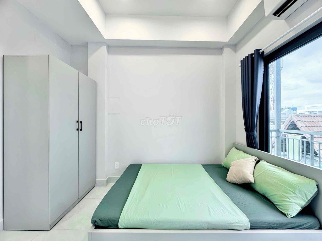 Nice room with balconies-- Full interior, elevators in the Republic.