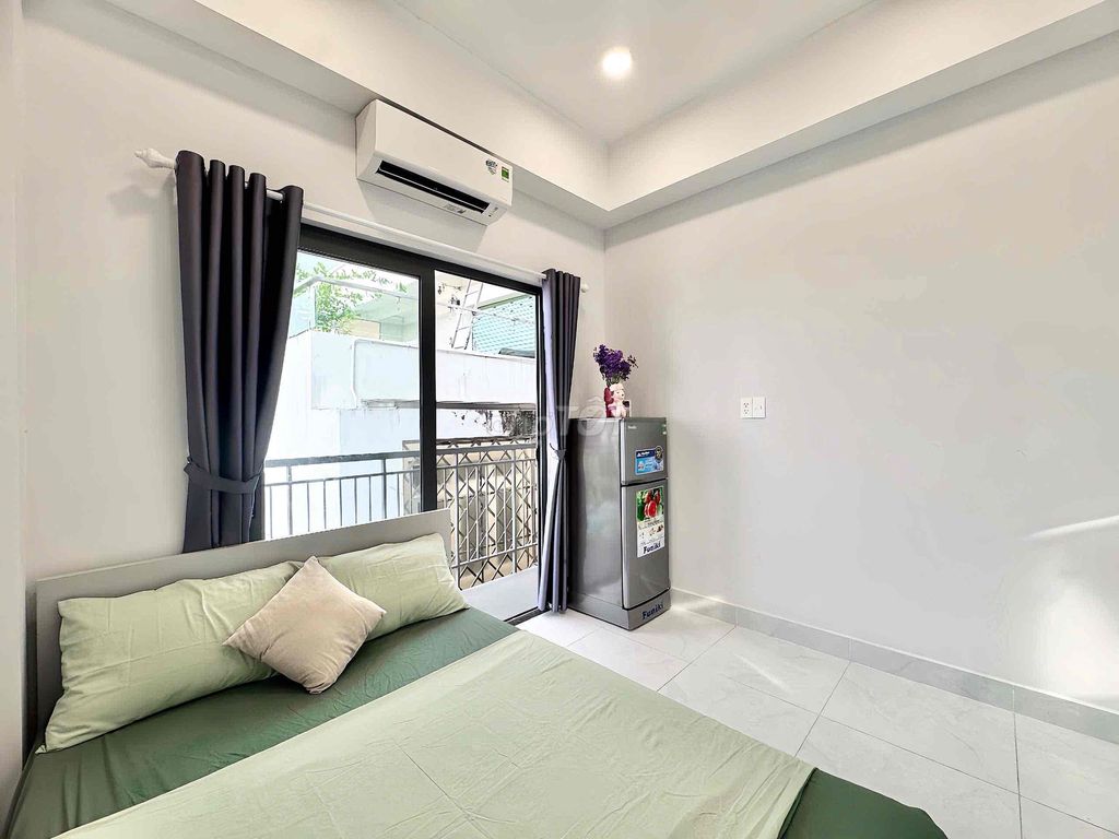 Nice room with balconies-- Full interior, elevators in the Republic.