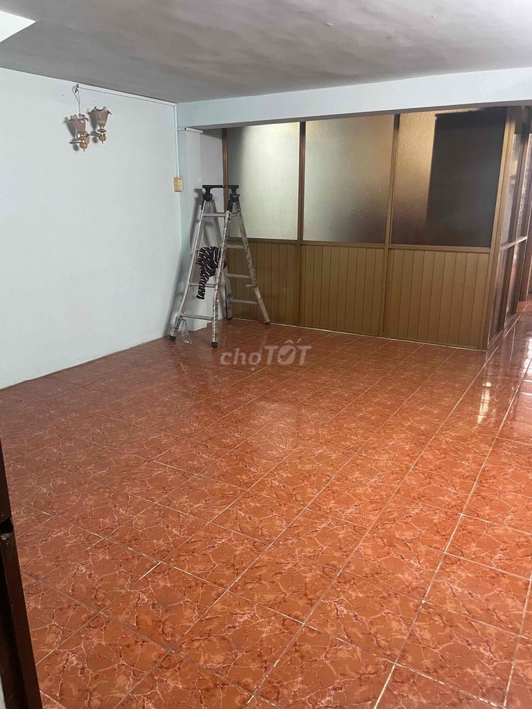 Rent an apartment/ mini building 130 meters 2 Nguyễn Trãi.
