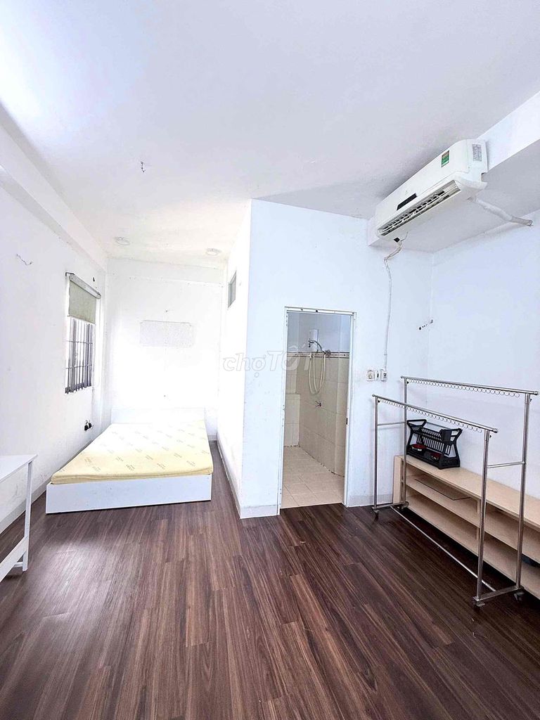 Room 30 m2 full Phú Nhuận interior