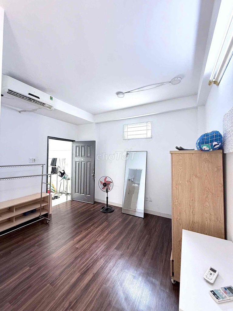 Room 30 m2 full Phú Nhuận interior