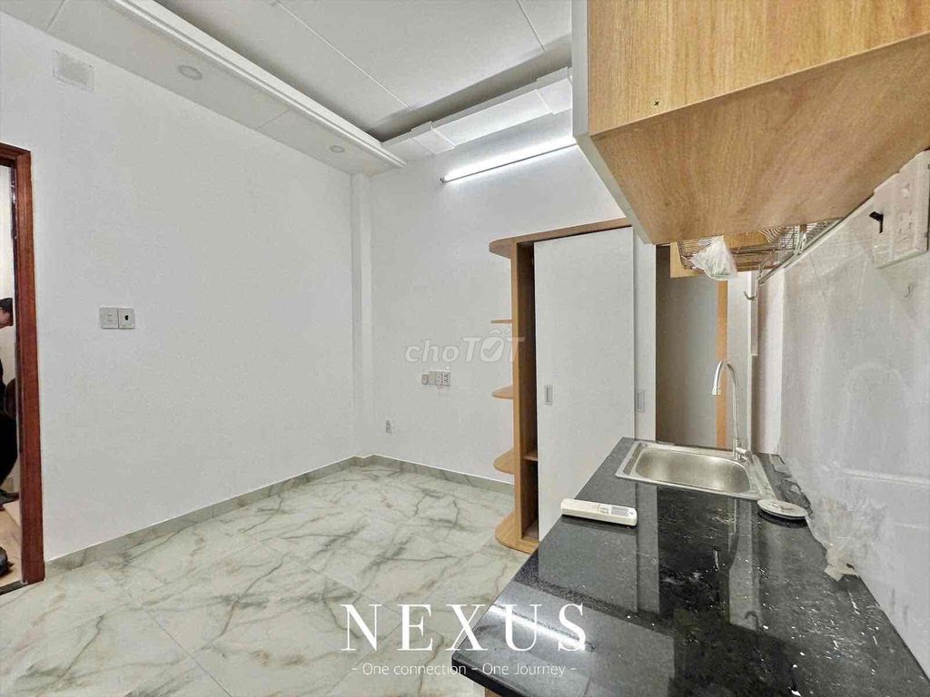 The inside room is Phú Nhuận.